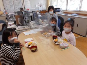 給食